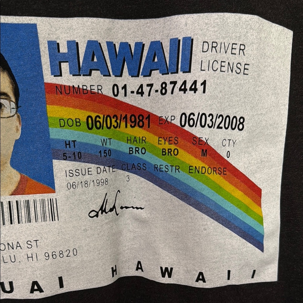 McLovin Hawaii Graphic Black T-Shirt - Picture 5 of 8